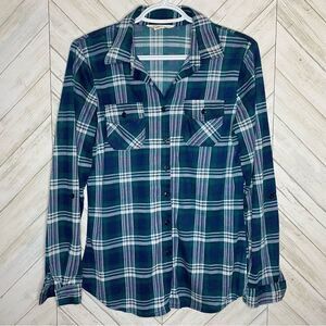 Ardene green plaid button down shirt
